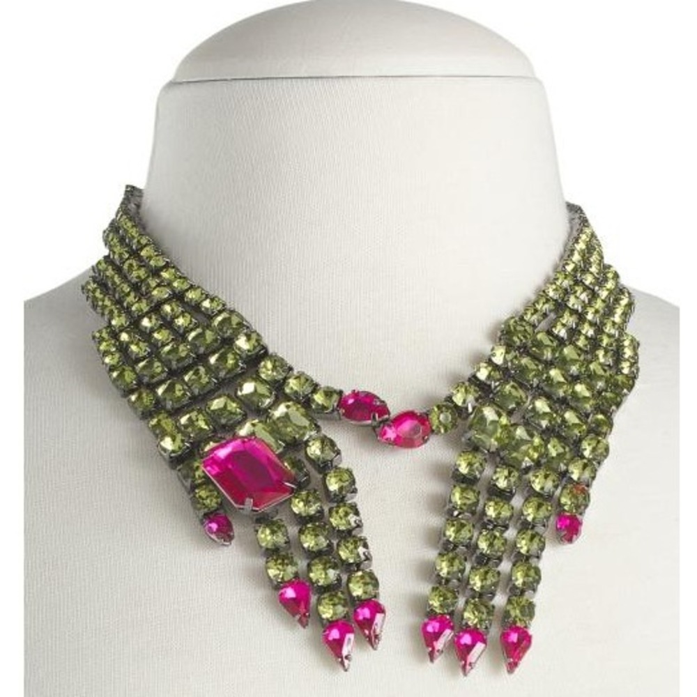 Betsey Johnson Green Crystal Witch Hands Necklace Silver Plated NEW Halloween - Picture 2 of 7